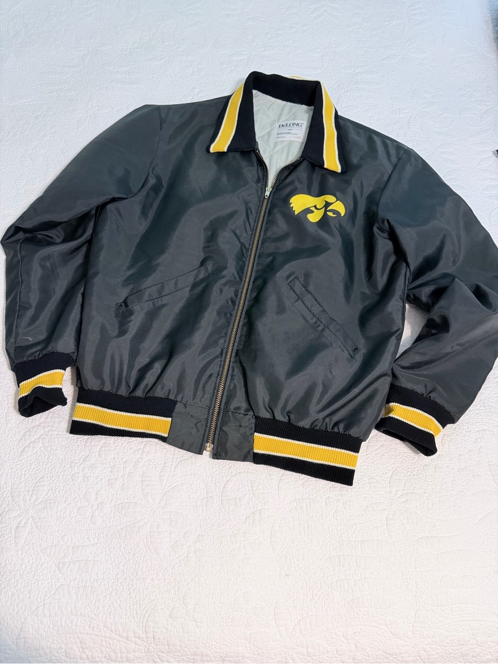 Vintage Iowa Hawkeyes bomber varsity jacket USA size Large Long snap front